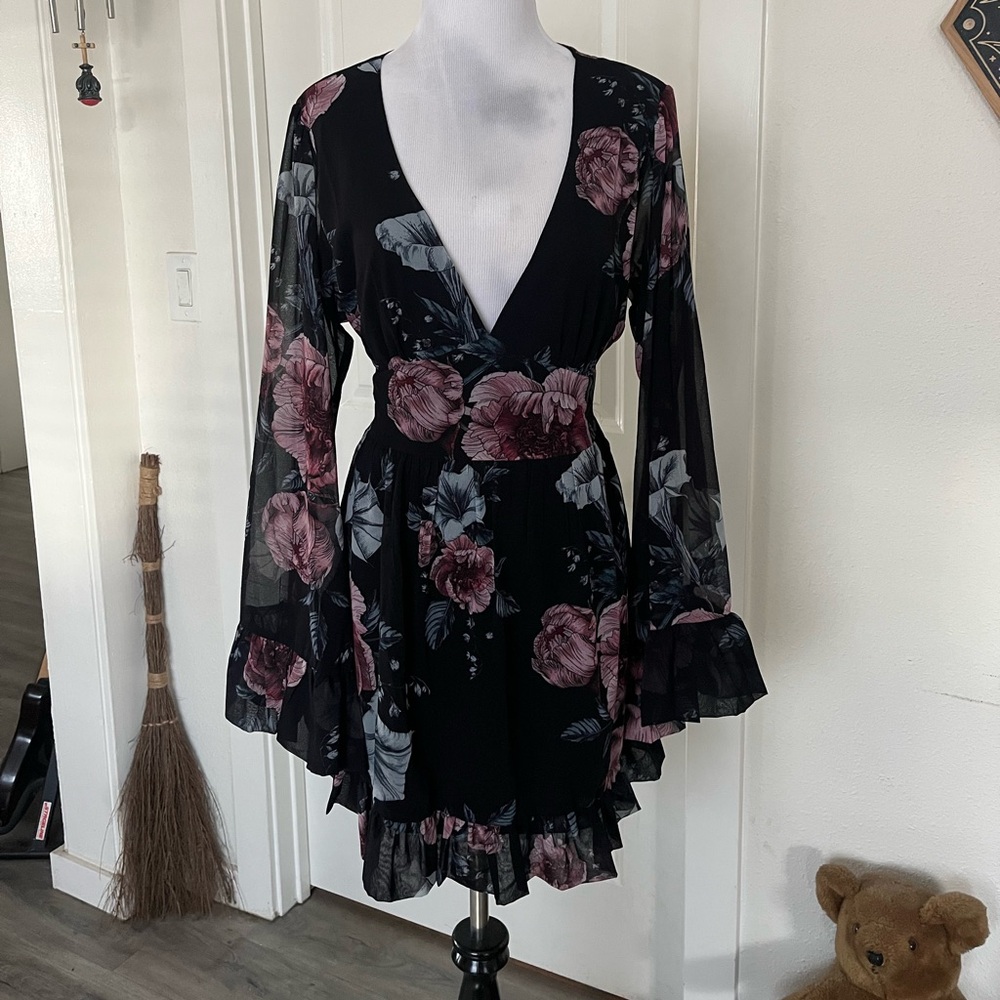 House of Widow floral bell sleeve dress size XL